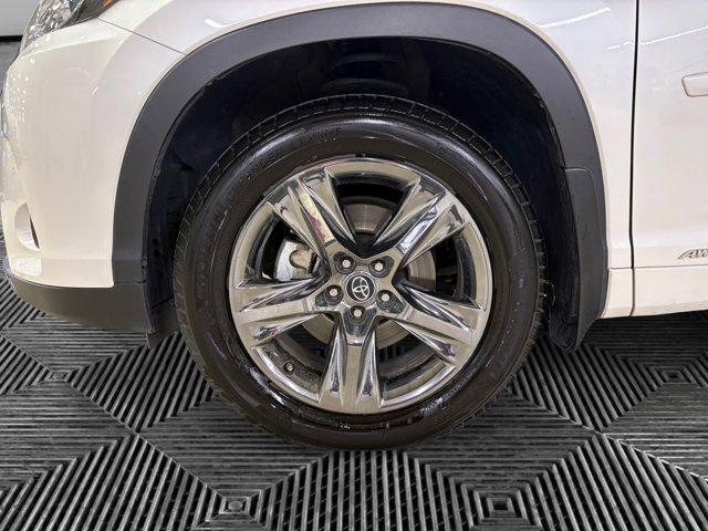 used 2019 Toyota Highlander Hybrid car, priced at $32,000