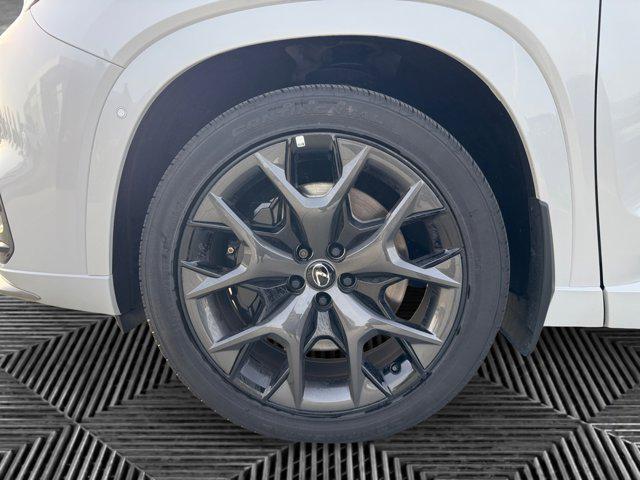 new 2025 Lexus TX 500h car, priced at $76,404