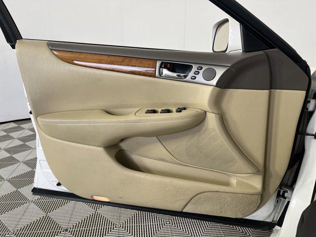 used 2005 Lexus ES 330 car, priced at $11,000