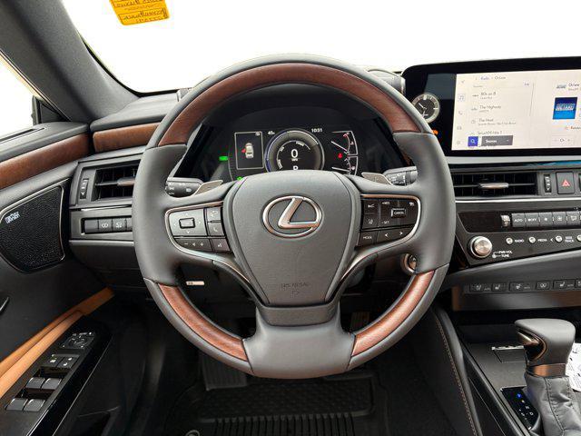 new 2025 Lexus ES 300h car, priced at $56,834