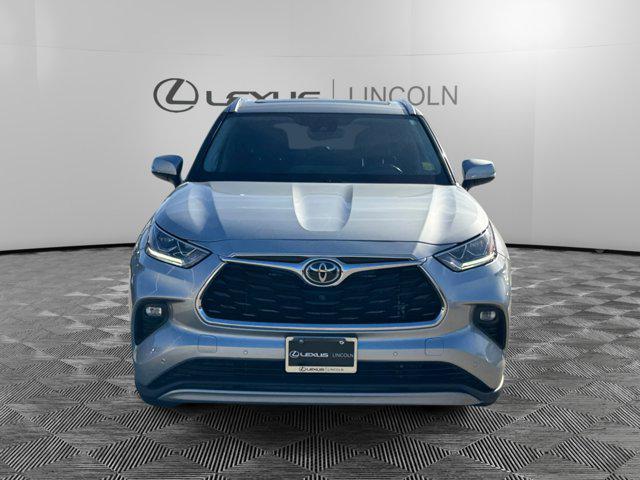 used 2021 Toyota Highlander car, priced at $36,000