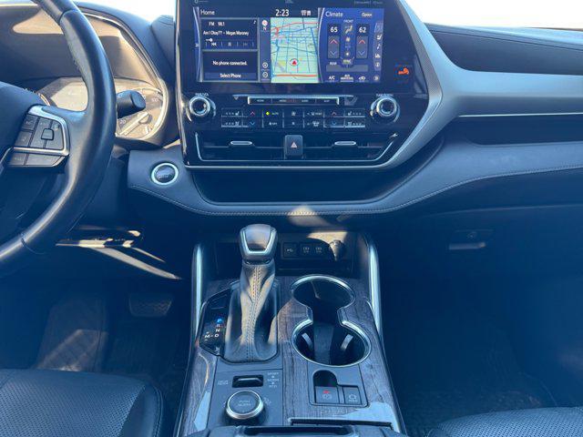 used 2021 Toyota Highlander car, priced at $36,000
