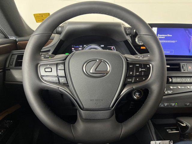 new 2025 Lexus ES 300h car, priced at $51,019