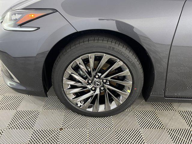 new 2025 Lexus ES 300h car, priced at $57,734