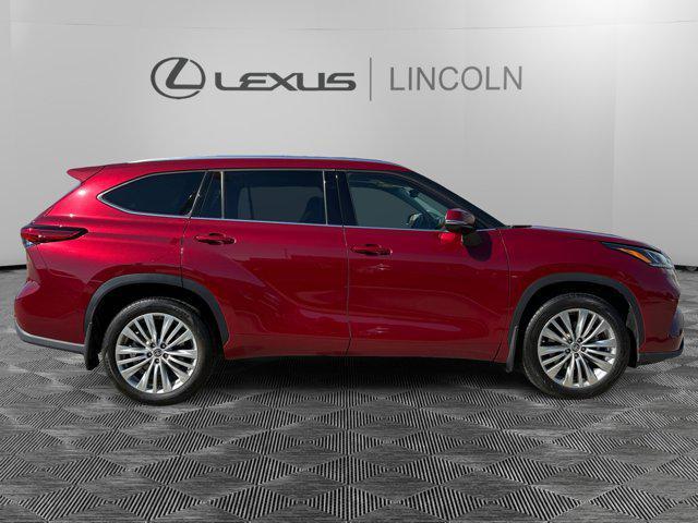 used 2022 Toyota Highlander car, priced at $41,900