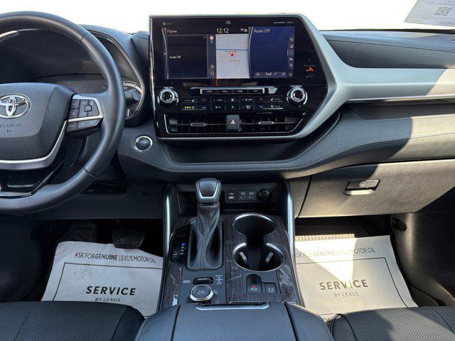used 2022 Toyota Highlander car, priced at $41,900