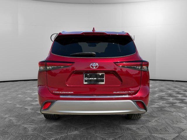 used 2022 Toyota Highlander car, priced at $41,900