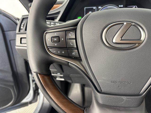 new 2025 Lexus ES 300h car, priced at $57,114