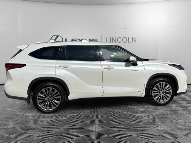 used 2021 Toyota Highlander Hybrid car, priced at $38,200