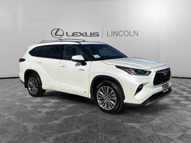 used 2021 Toyota Highlander Hybrid car, priced at $38,200