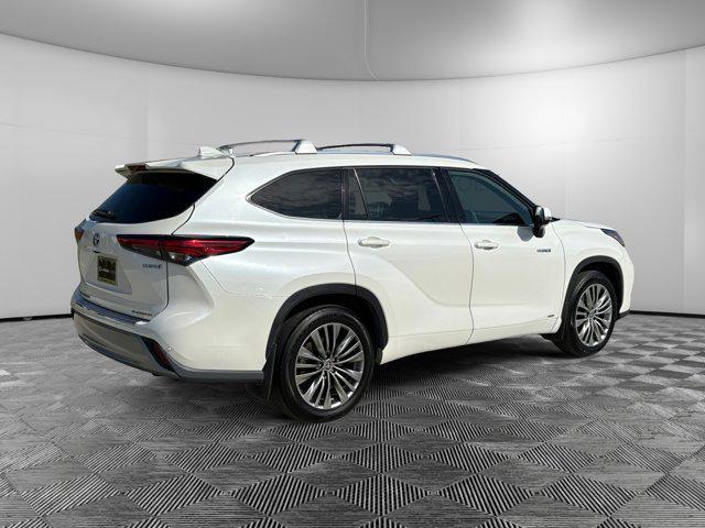 used 2021 Toyota Highlander Hybrid car, priced at $38,200