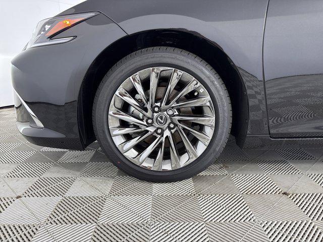 new 2025 Lexus ES 300h car, priced at $57,014