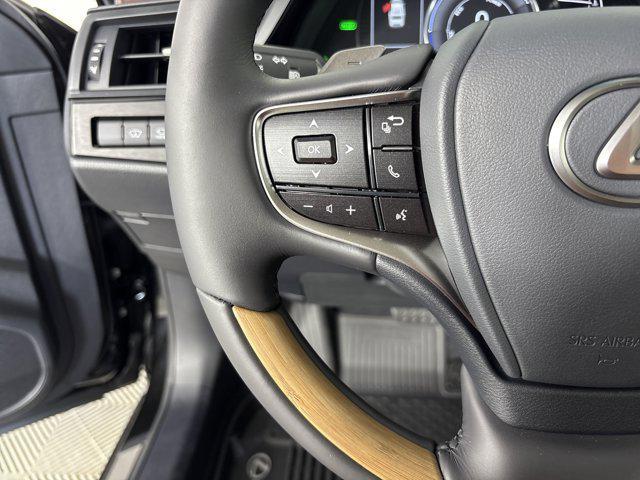 new 2025 Lexus ES 300h car, priced at $57,014