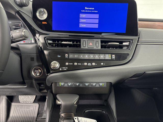 new 2025 Lexus ES 300h car, priced at $57,014