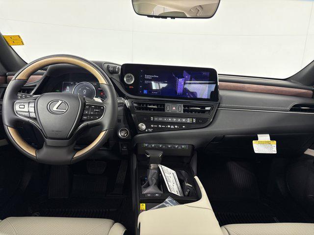 new 2025 Lexus ES 300h car, priced at $57,014
