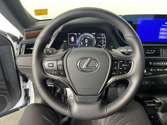 used 2025 Lexus ES 300h car, priced at $49,000