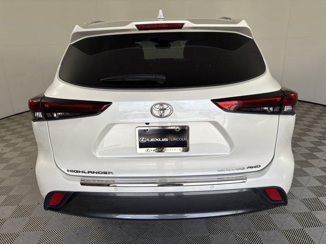 used 2021 Toyota Highlander car, priced at $32,500