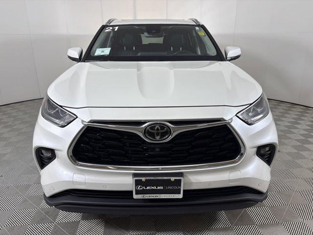 used 2021 Toyota Highlander car, priced at $32,500