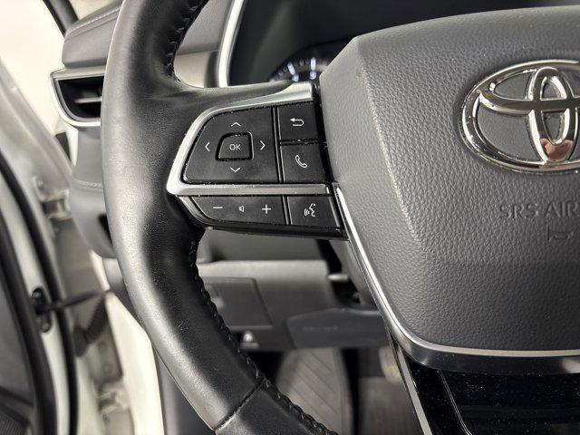 used 2021 Toyota Highlander car, priced at $32,500