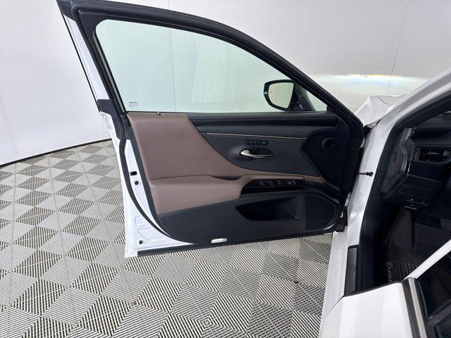 used 2023 Lexus ES 350 car, priced at $39,300