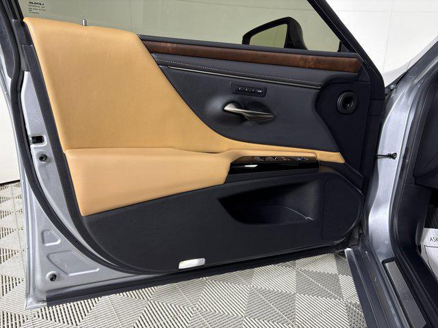 used 2022 Lexus ES 350 car, priced at $35,800