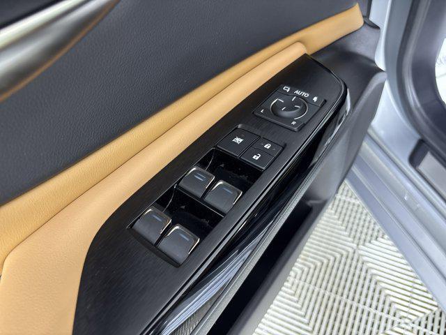 used 2022 Lexus ES 350 car, priced at $35,800