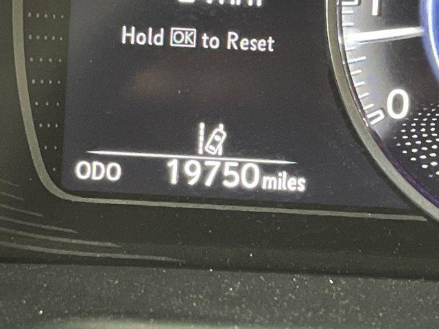 used 2022 Lexus ES 350 car, priced at $39,300