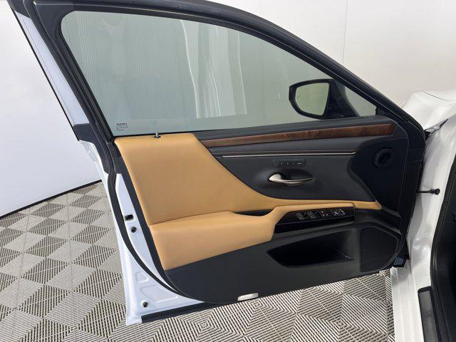 used 2022 Lexus ES 350 car, priced at $39,300