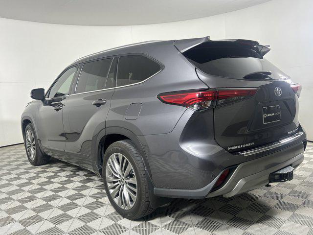 used 2021 Toyota Highlander car, priced at $36,000