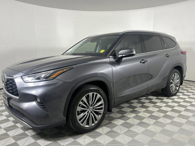 used 2021 Toyota Highlander car, priced at $36,000