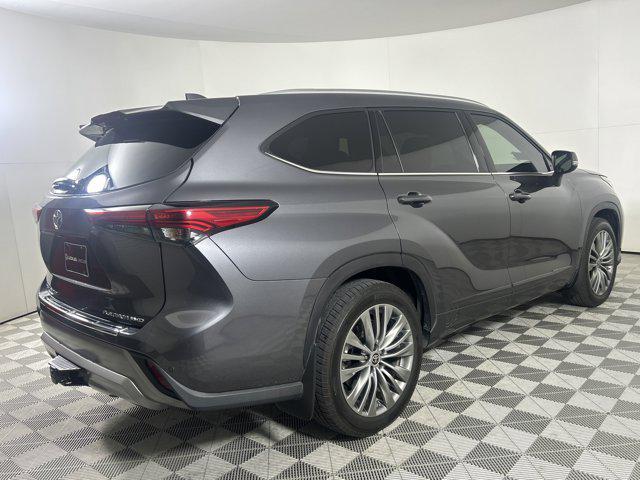 used 2021 Toyota Highlander car, priced at $36,000