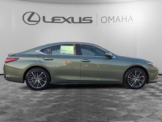 new 2025 Lexus ES 300h car, priced at $50,994