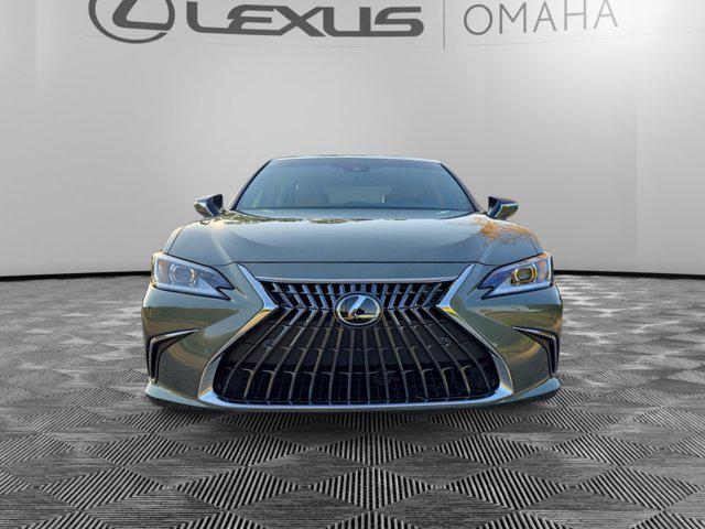 new 2025 Lexus ES 300h car, priced at $50,994