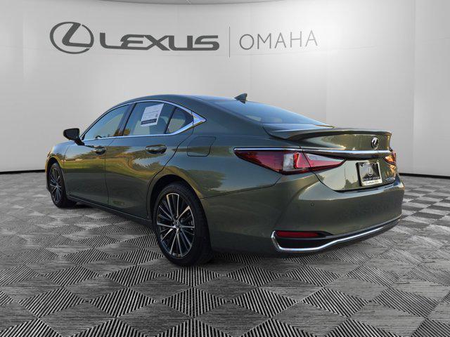 new 2025 Lexus ES 300h car, priced at $50,994