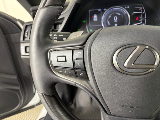 used 2022 Lexus ES 300h car, priced at $43,000