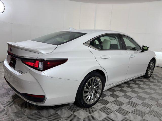 used 2022 Lexus ES 300h car, priced at $43,000