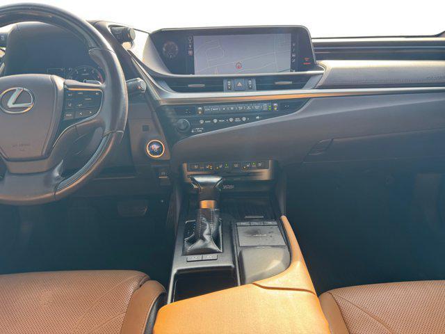used 2020 Lexus ES 300h car, priced at $31,000