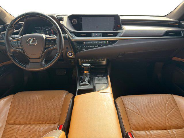 used 2020 Lexus ES 300h car, priced at $31,000