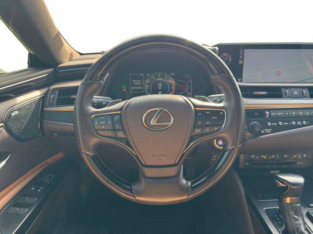 used 2020 Lexus ES 300h car, priced at $31,000