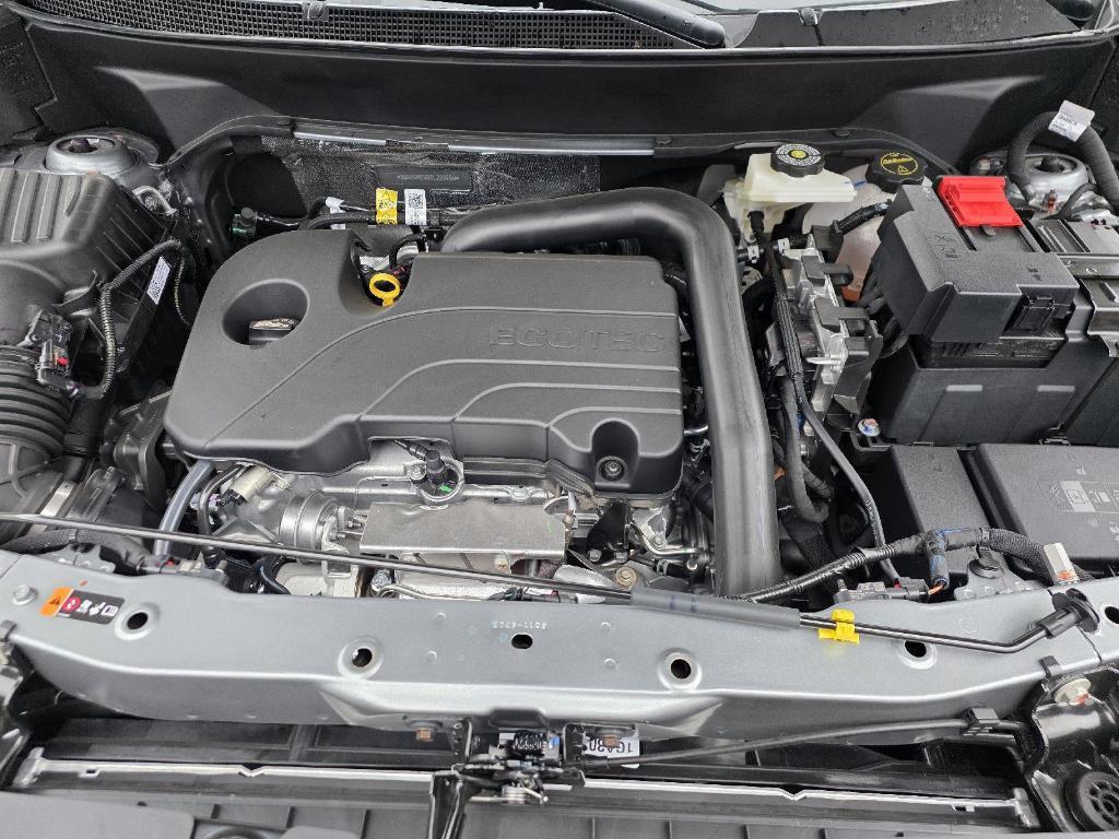 new 2026 Chevrolet Equinox car, priced at $33,145