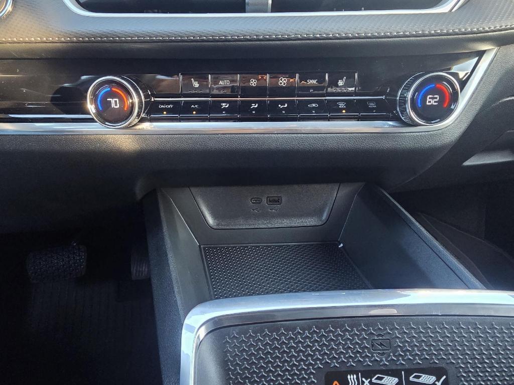 new 2026 Chevrolet Equinox car, priced at $34,810