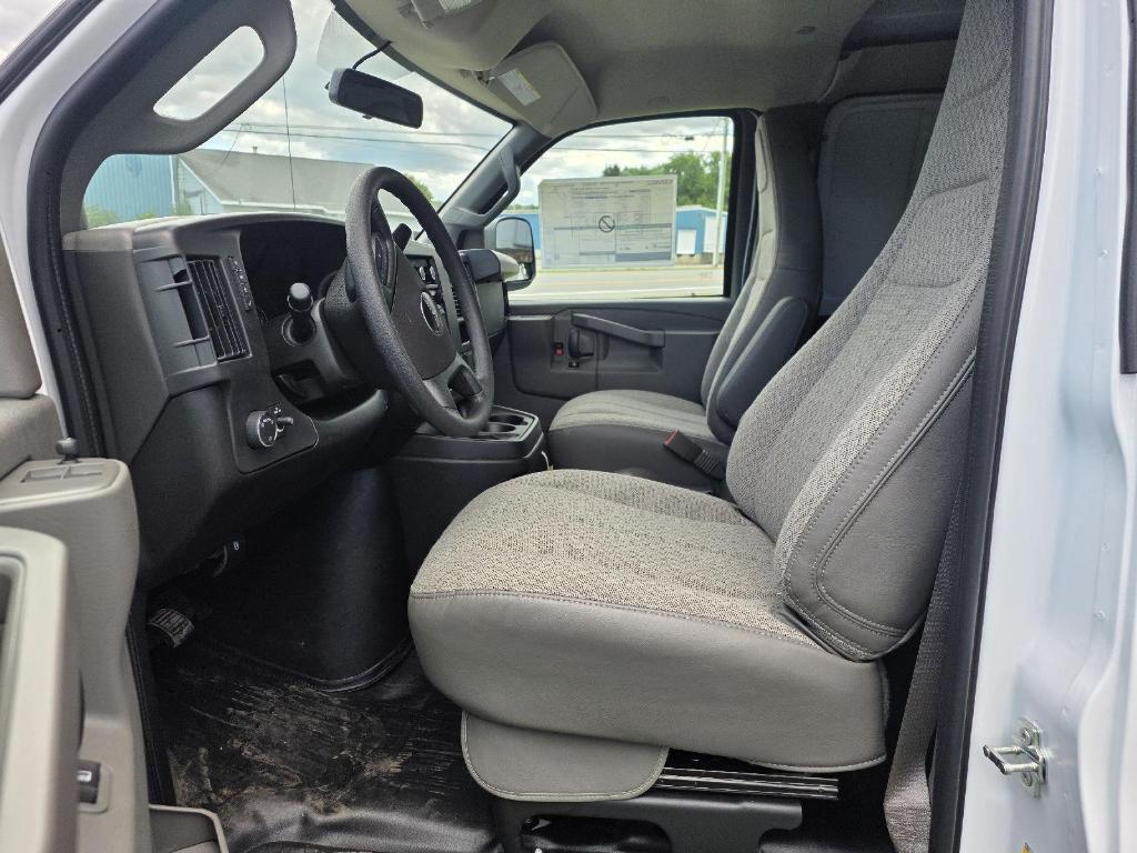 new 2025 GMC Savana 3500 car, priced at $50,995