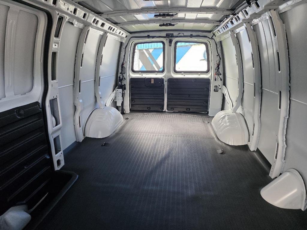 new 2025 GMC Savana 3500 car, priced at $50,995