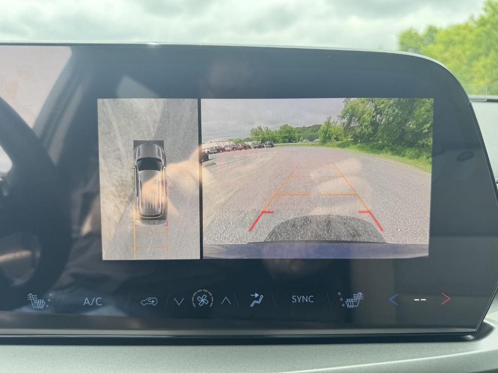 new 2025 Chevrolet Traverse car, priced at $44,695