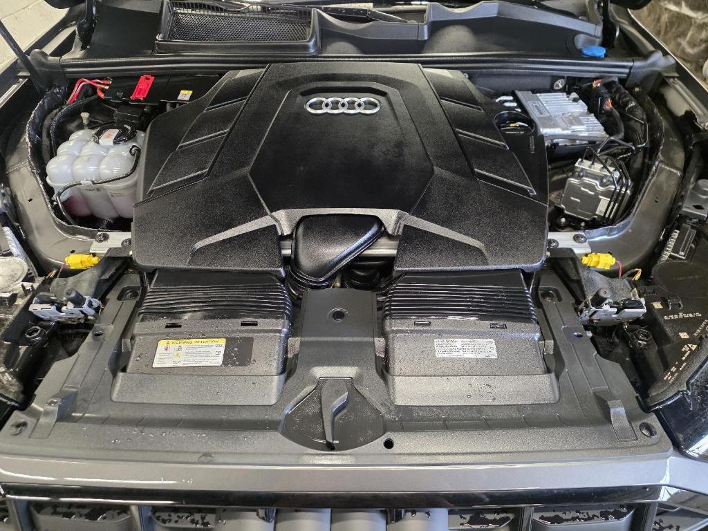 used 2023 Audi Q7 car, priced at $50,400