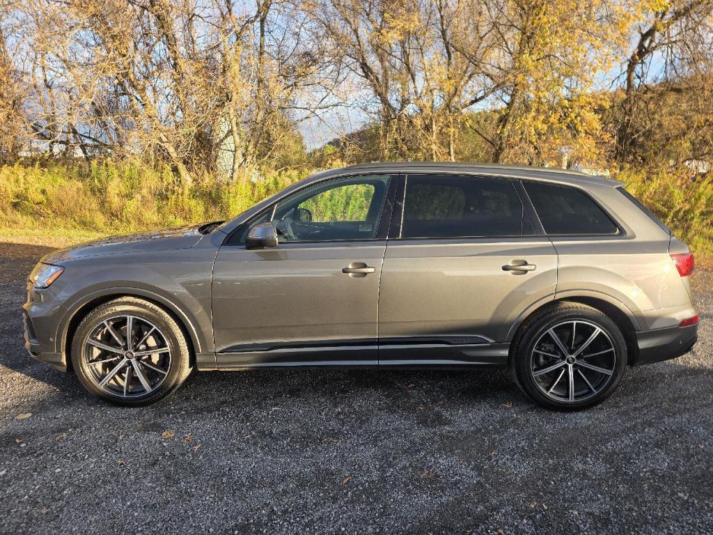 used 2023 Audi Q7 car, priced at $50,400