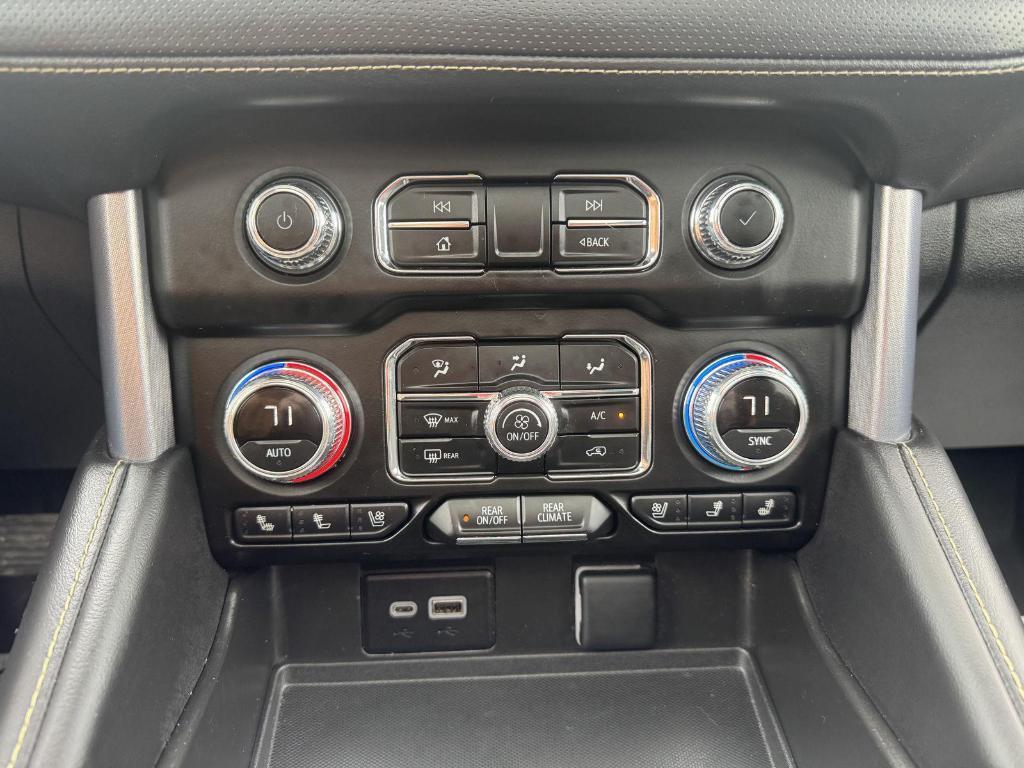 used 2024 GMC Yukon car, priced at $62,900