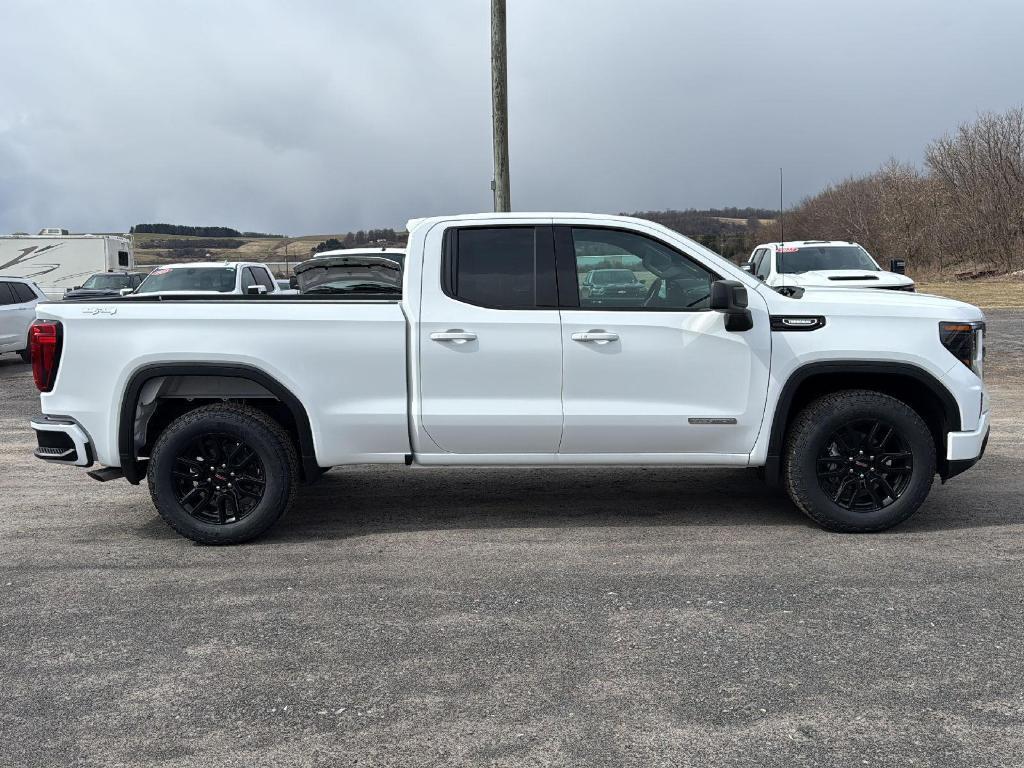 new 2025 GMC Sierra 1500 car, priced at $48,195