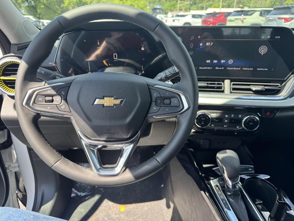 new 2025 Chevrolet Trax car, priced at $25,485