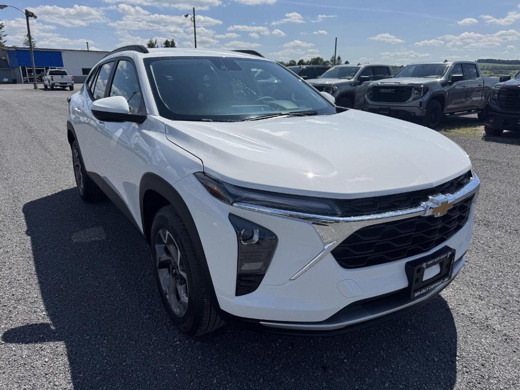 new 2025 Chevrolet Trax car, priced at $25,485